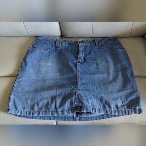 St John's Bay 16W Blue Jean Skort #6